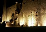 Chrám v Luxoru při nočním osvětlení